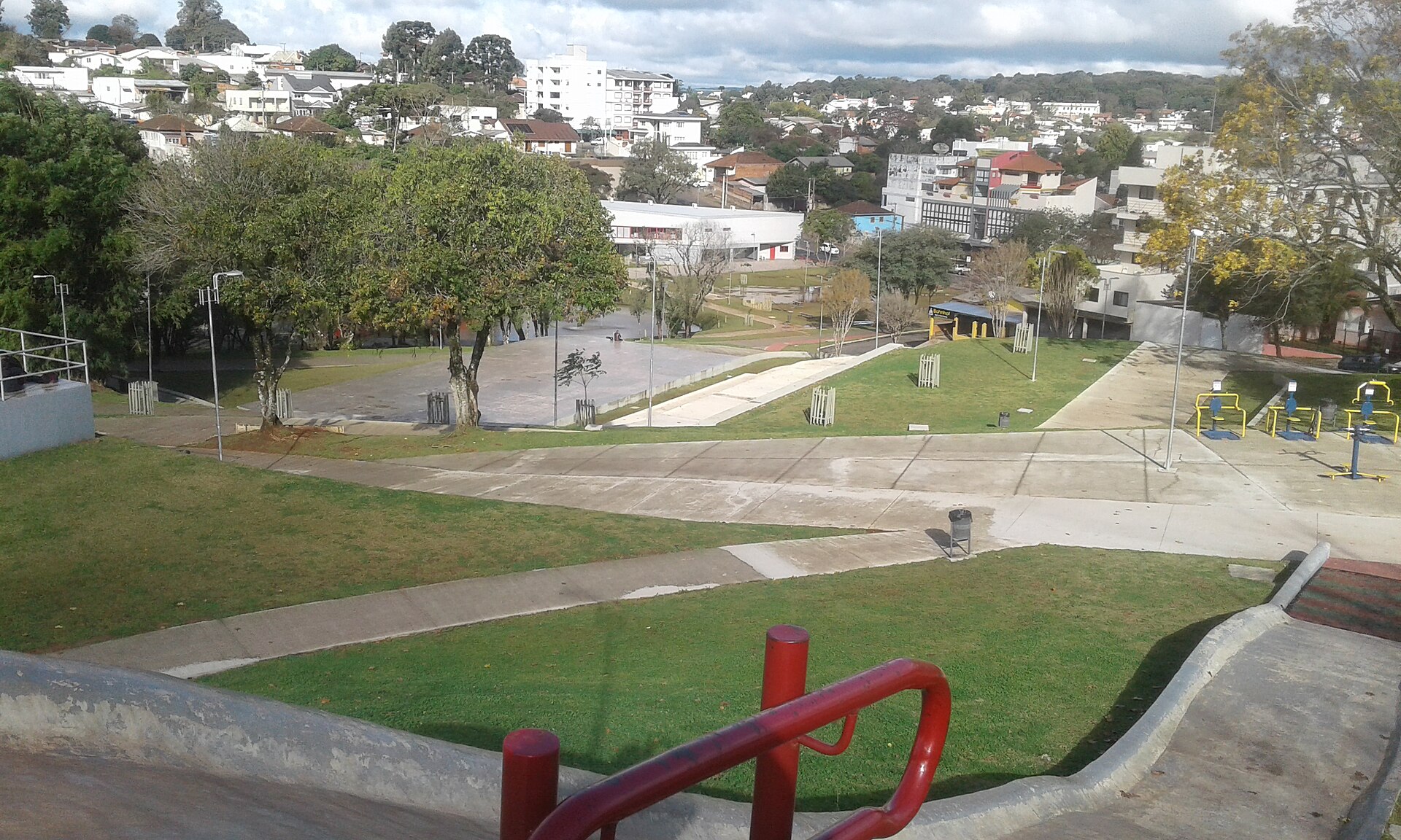 Imagem de referência de Parque da Gare, descrito nos dados abertos como parque em Passo Fundo, RS, Brasil