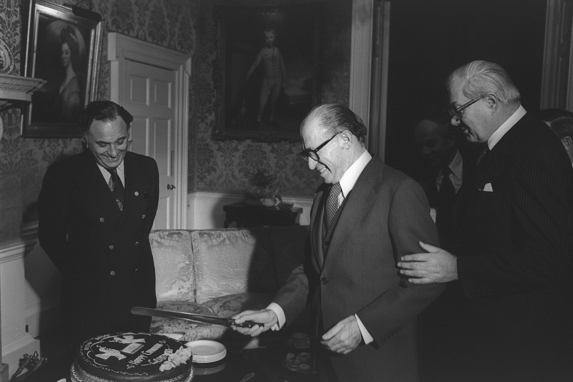 Imagem de referência de James Callaghan, descrito nos dados abertos como político britânico, Ex-primeiro-ministro do Reino Unido