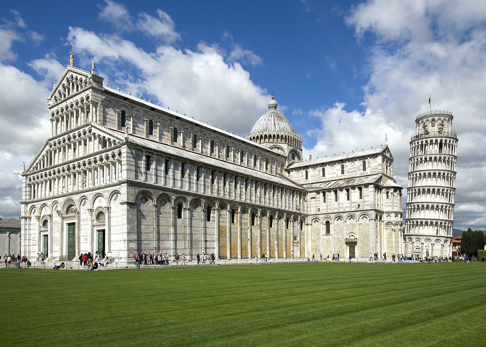 Imagem de referência de Catedral de Pisa, descrito nos dados abertos como museu em Pisa, Itália