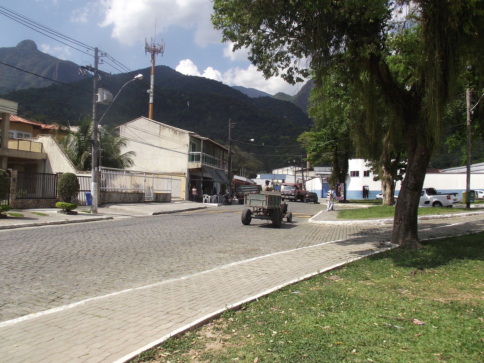 Imagem de referência de Pau Grande, descrito nos dados abertos como bairro em Magé, RJ