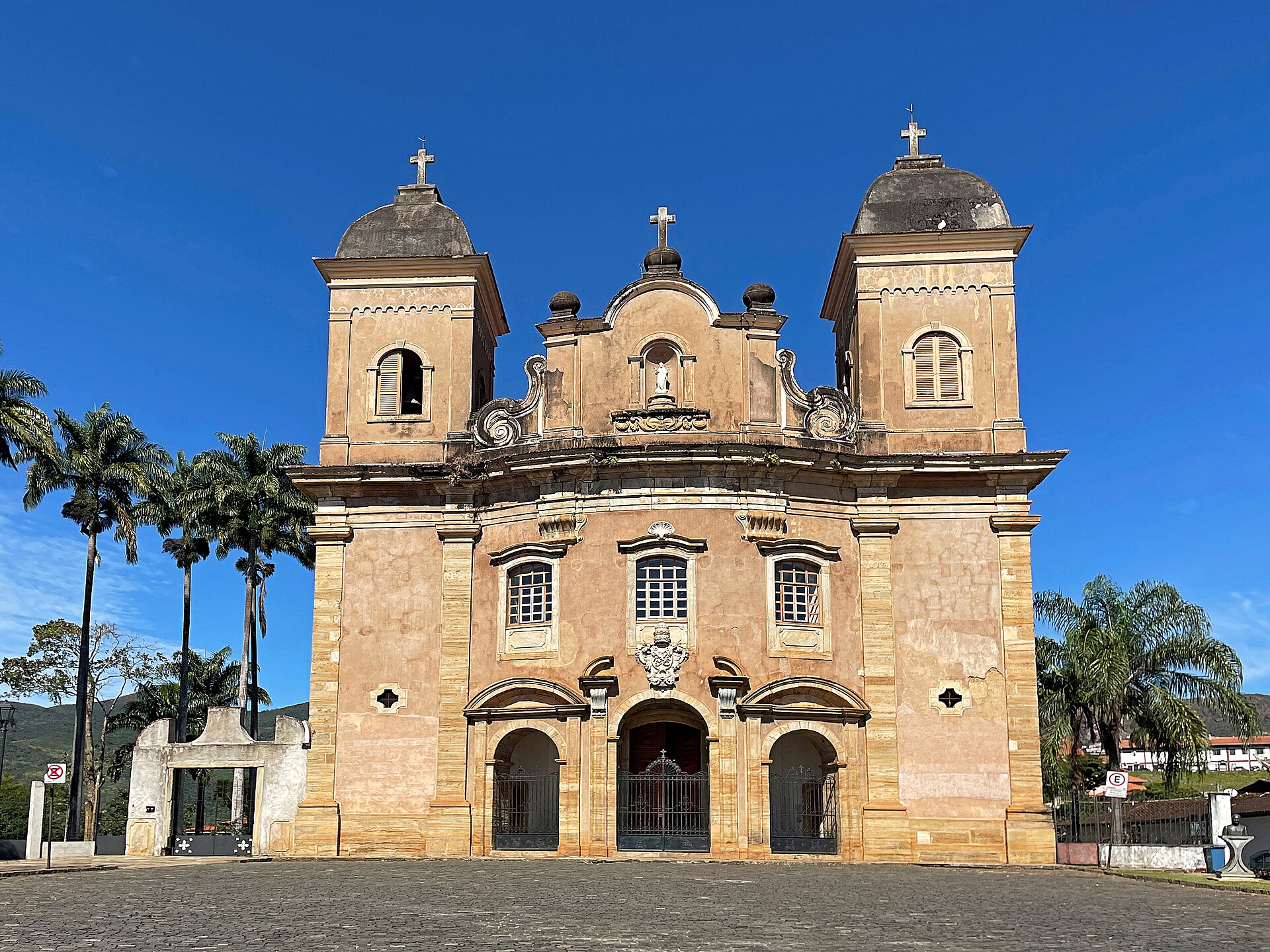 Imagem de referência de Igreja de São Pedro dos Clérigos (Mariana), descrito nos dados abertos como igreja em Mariana, Minas Gerais, Brasil