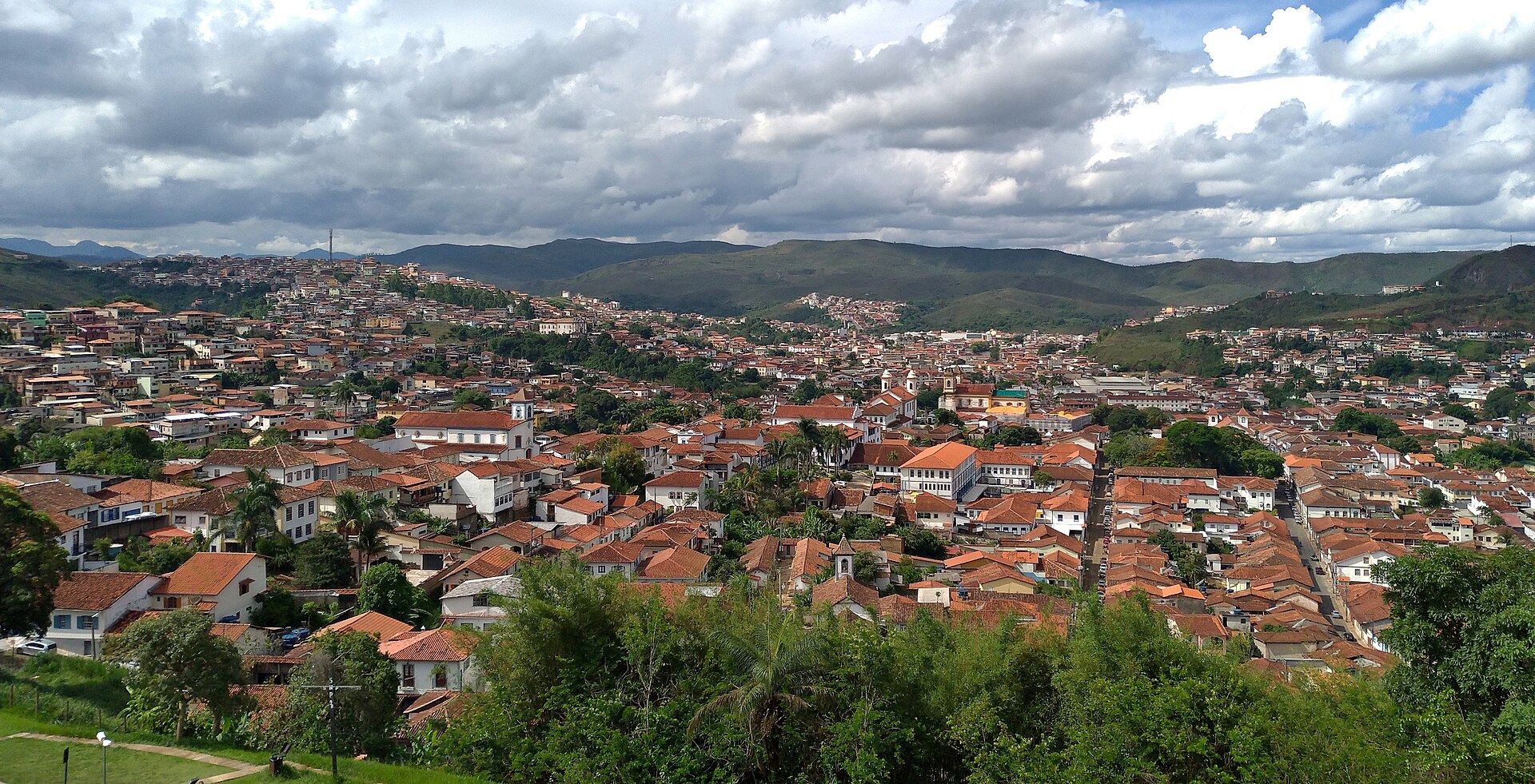 Imagem de referência de Mariana, descrito nos dados abertos como município brasileiro no estado de Minas Gerais