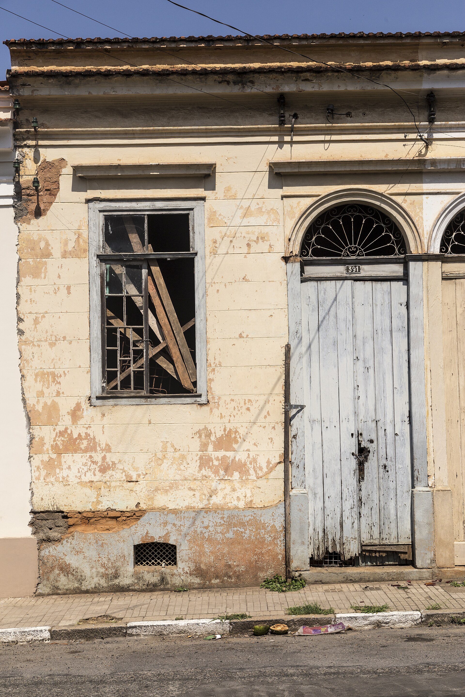 Imagem de referência de Imóvel à rua Ana Cintra, 391, descrito nos dados abertos como bem tombado pelo CONDEPHAAT na cidade de Amparo