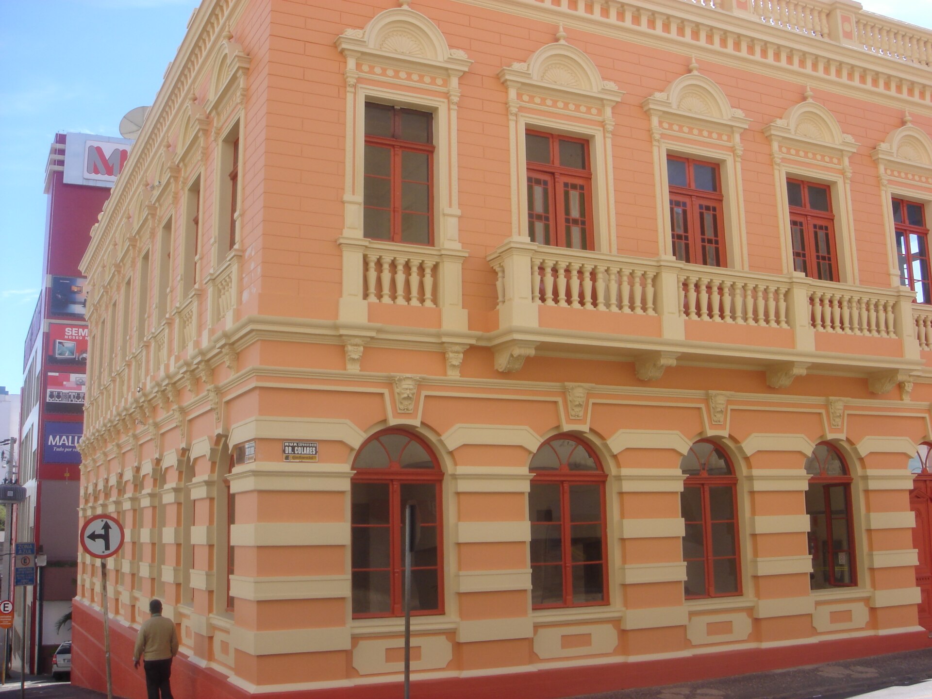 Imagem de referência de Centro de Cultura Cidade de Ponta Grossa, descrito nos dados abertos como edificação histórica em Ponta Grossa, Paraná, Brasil