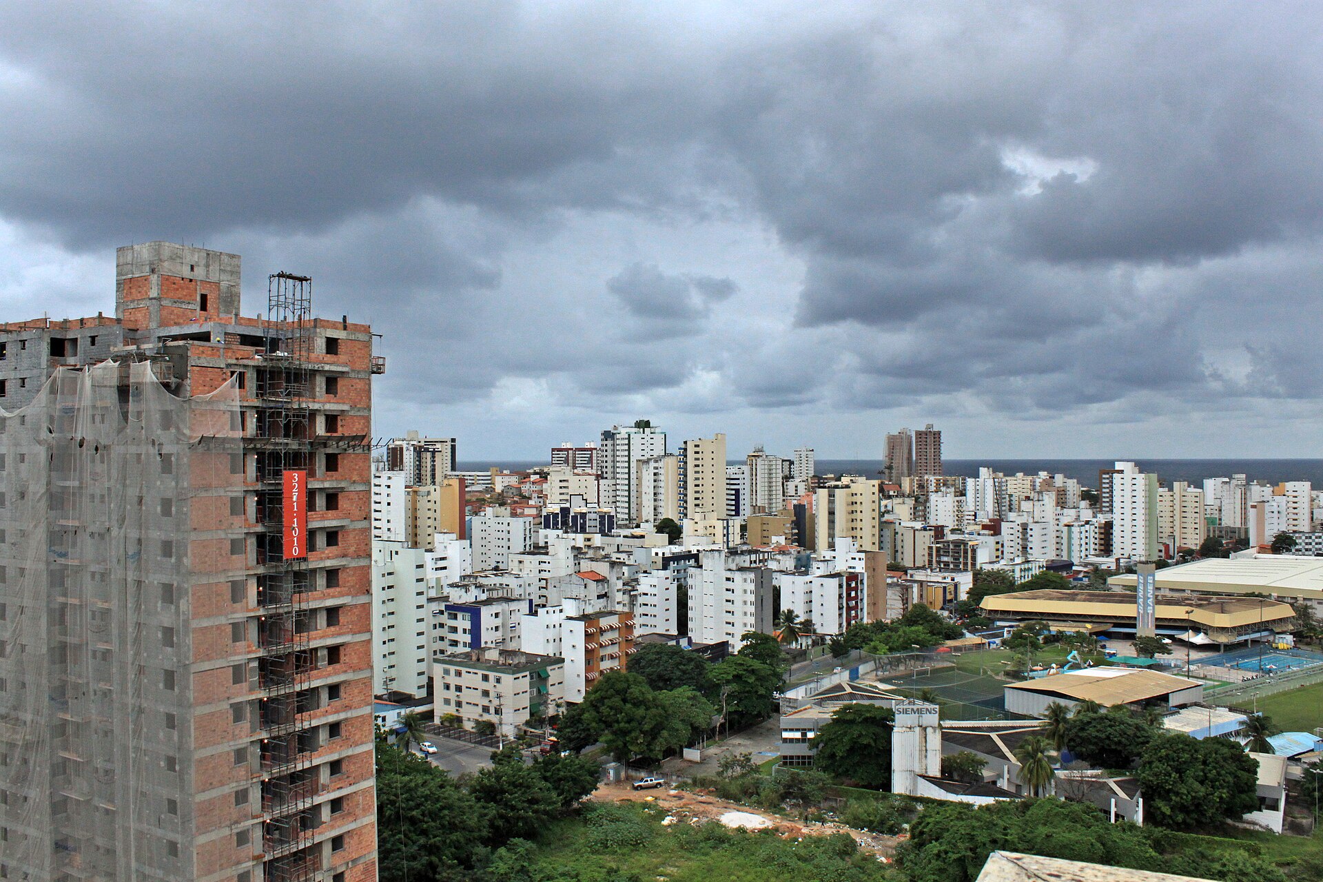 Imagem de referência de Costa Azul, descrito nos dados abertos como bairro de Salvador, município capital do estado brasileiro da Bahia