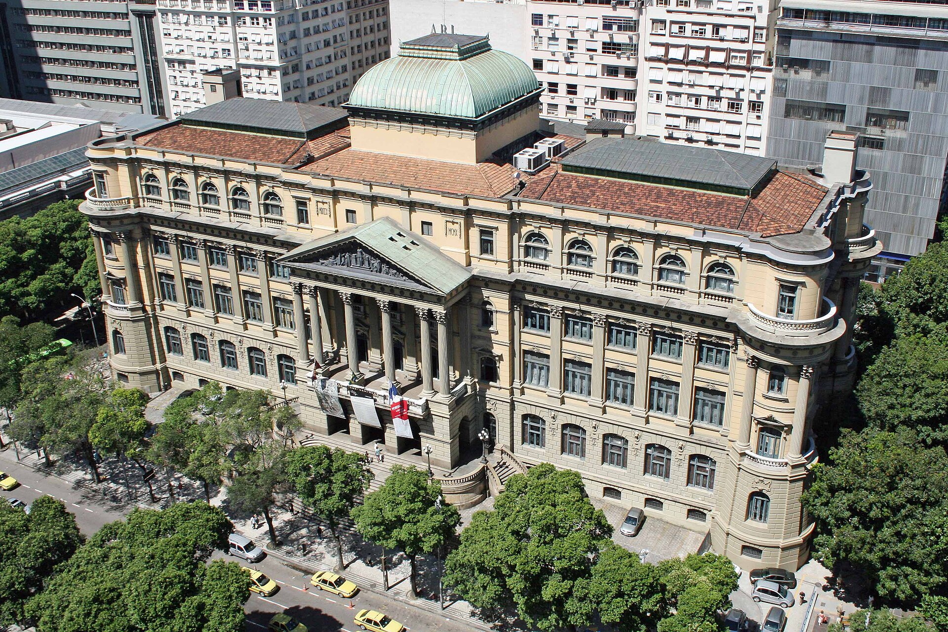Imagem de referência de Biblioteca Nacional do Brasil, descrito nos dados abertos como biblioteca nacional