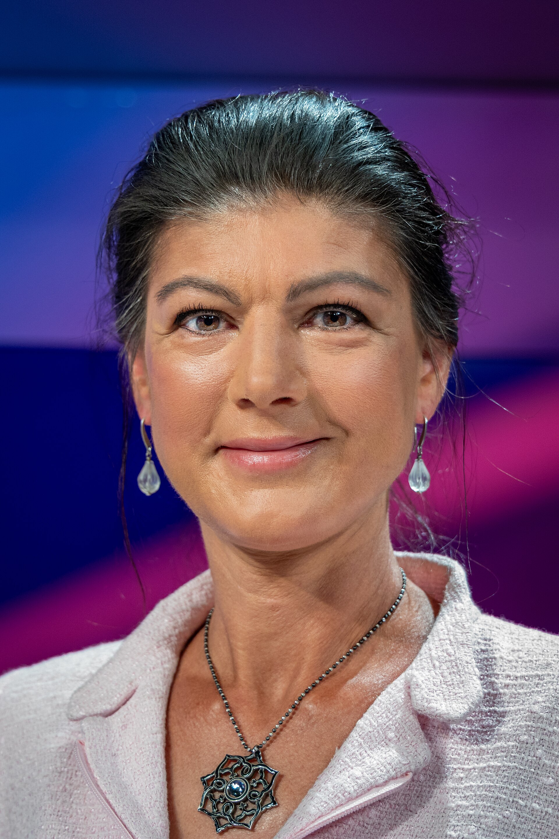 Imagem de referência de Sahra Wagenknecht, descrito nos dados abertos como política alemã