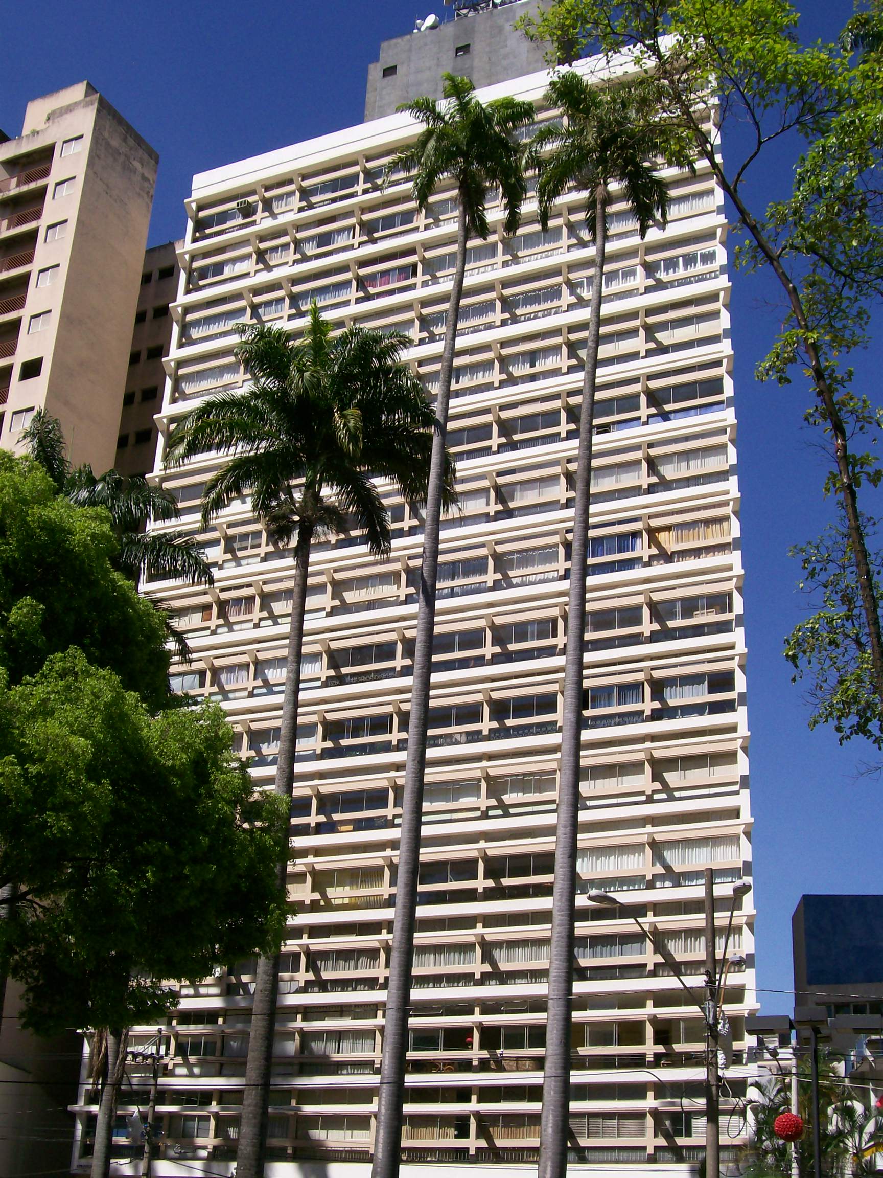 Imagem de referência de Edifício Itatiaia, descrito nos dados abertos como edifício modernista em Campinas, projetado por Oscar Niemeyer