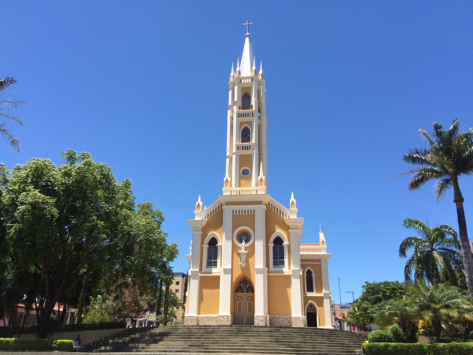 Imagem de referência de Carmo do Cajuru, descrito nos dados abertos como município brasileiro do estado de Minas Gerais