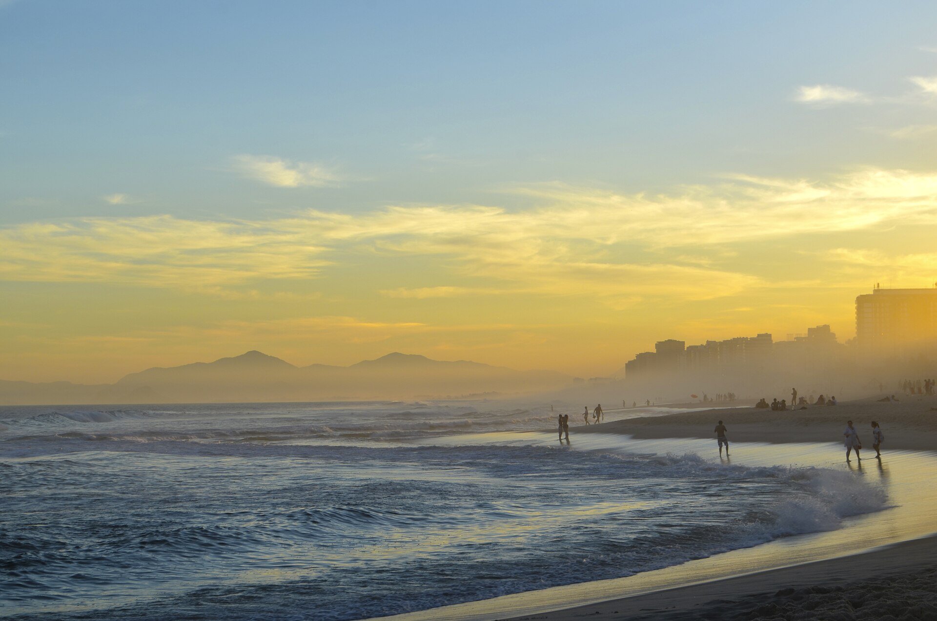Imagem de referência de Praia da Barra da Tijuca, descrito nos dados abertos como praia da Barra da Tijuca, Rio de Janeiro, Brasil
