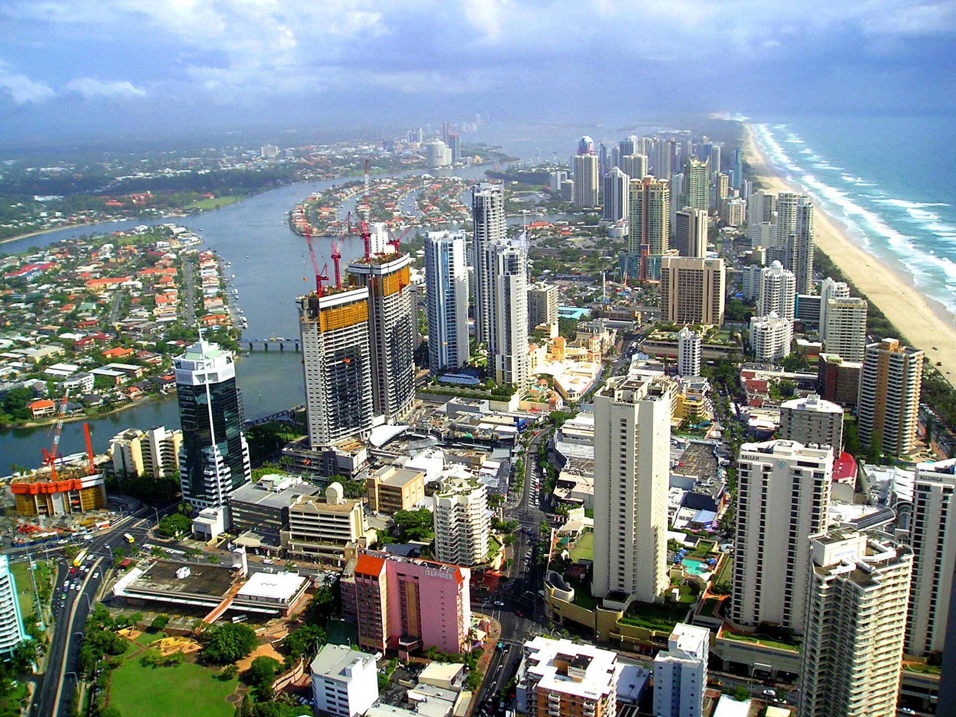 Imagem de referência relacionada a Gold Coast, item descrito como cidade australiana