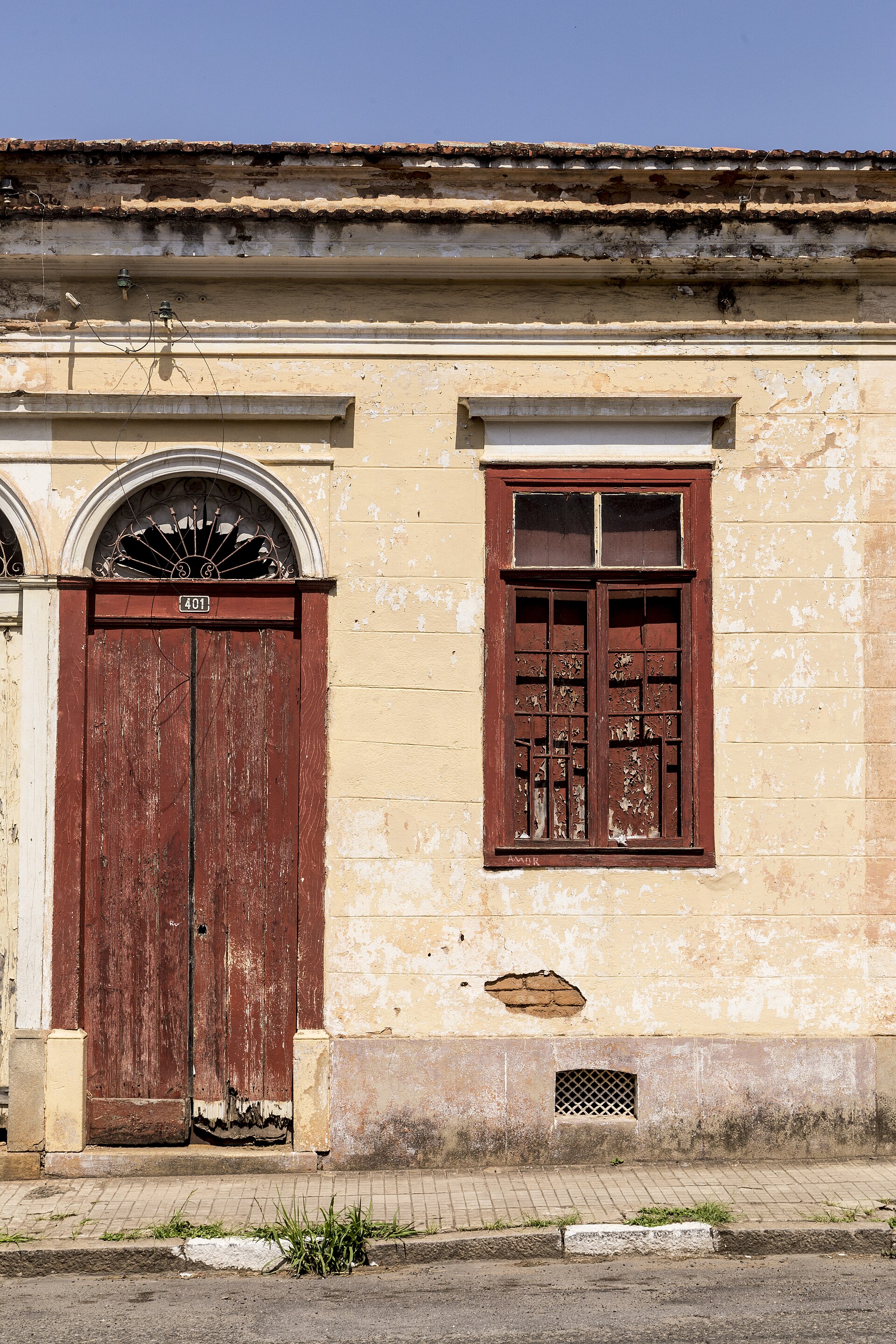 Imagem de referência de Imóvel à rua Ana Cintra, 401, descrito nos dados abertos como bem tombado pelo CONDEPHAAT na cidade de Amparo