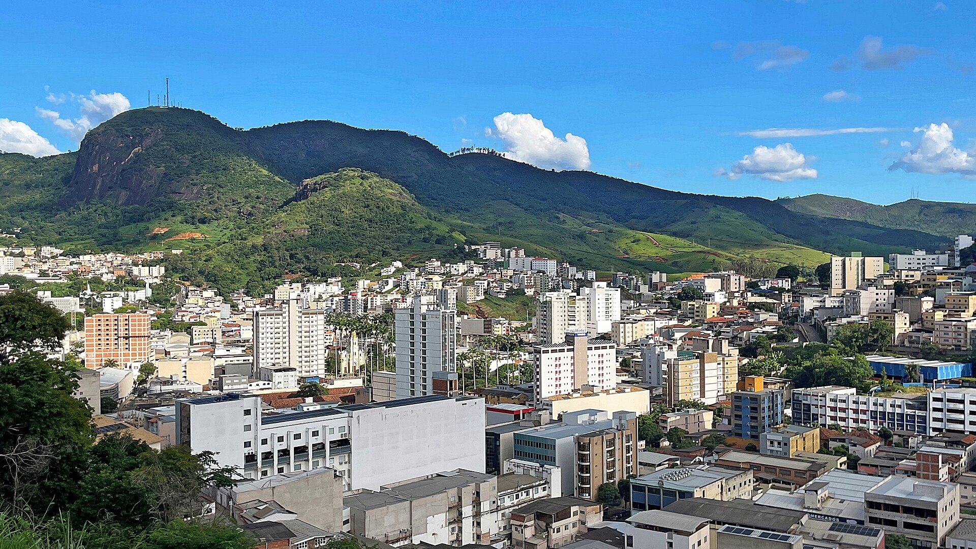 Imagem de referência de Caratinga, descrito nos dados abertos como município brasileiro no estado de Minas Gerais