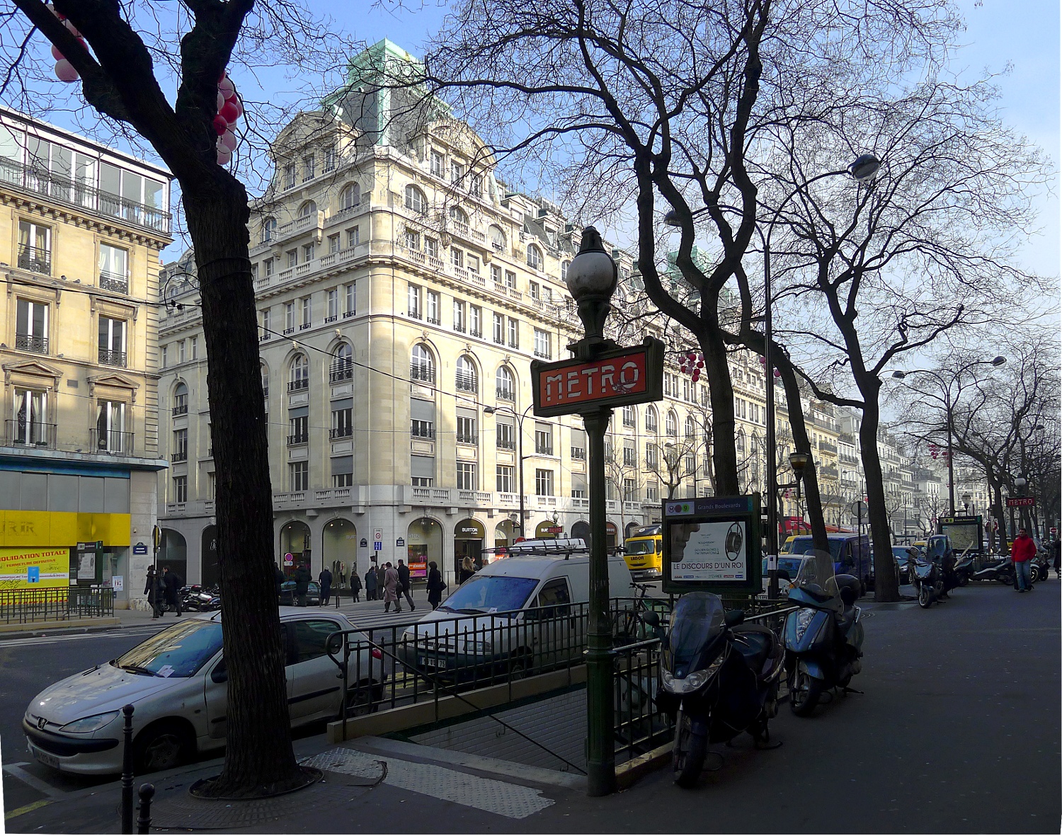Imagem de referência de Poissonnière, descrito nos dados abertos como estação do Metropolitano de Paris