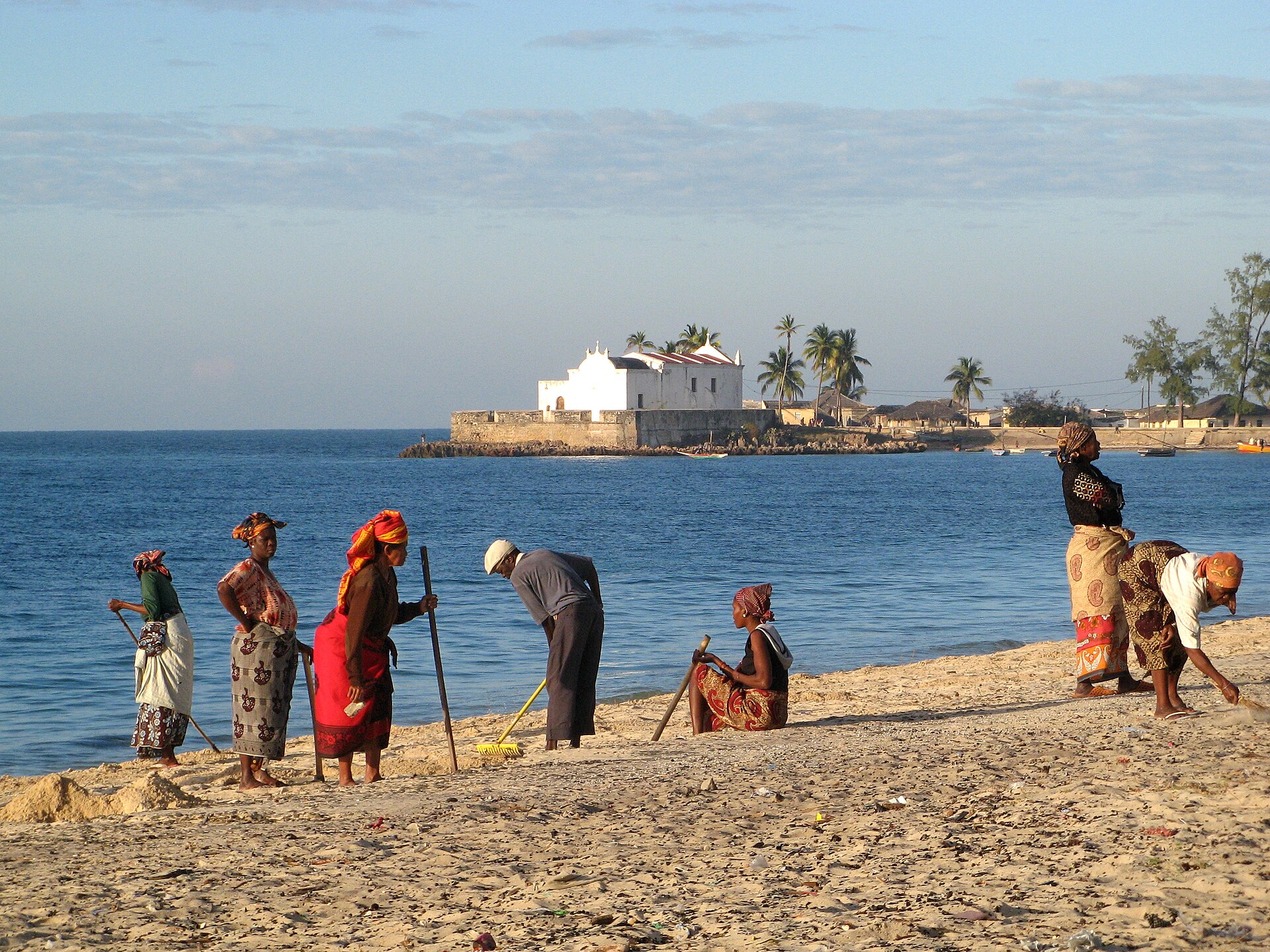 Imagem de referência relacionada a Ilha de Moçambique, item descrito como ilha historicamente significativa ao largo da costa nordeste de Moçambique