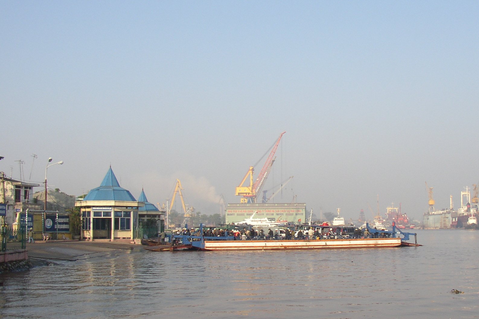 Imagem de referência relacionada a Haiphong, item descrito como cidades governadas centralmente no Vietname