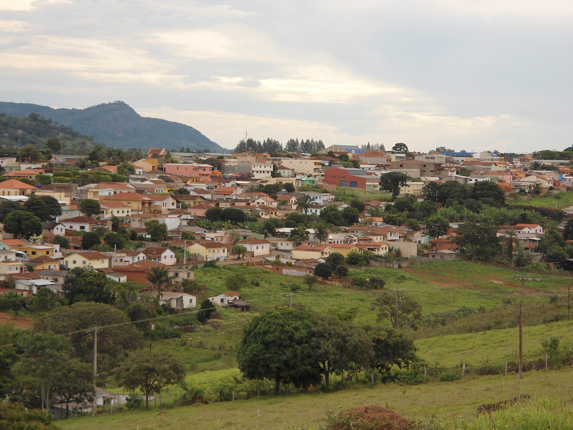 Imagem de referência de Serrania, descrito nos dados abertos como município brasileiro do estado de Minas Gerais