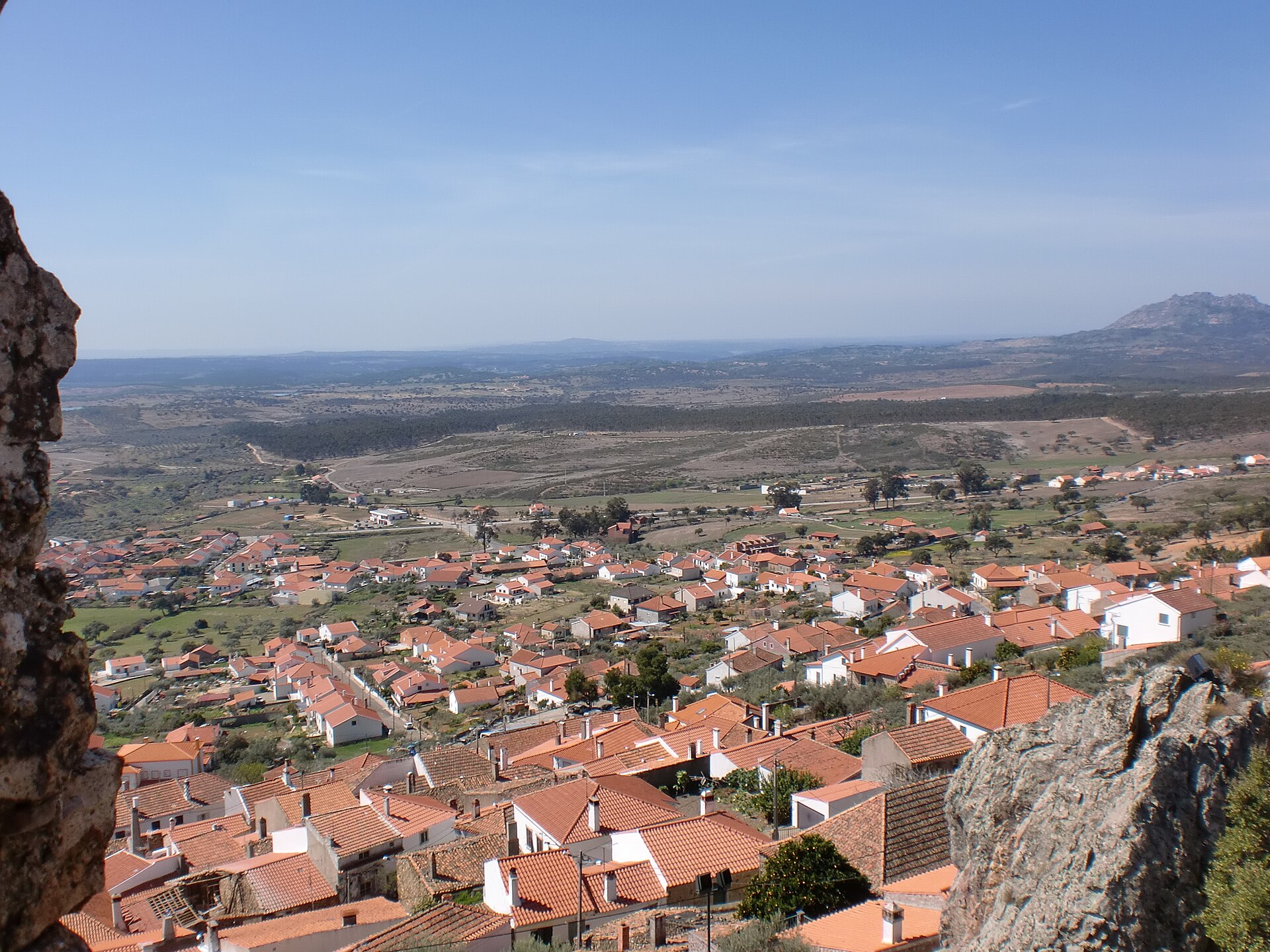 Imagem de referência relacionada a Penha Garcia, item descrito como povoação portuguesa do Município de Idanha-a-Nova