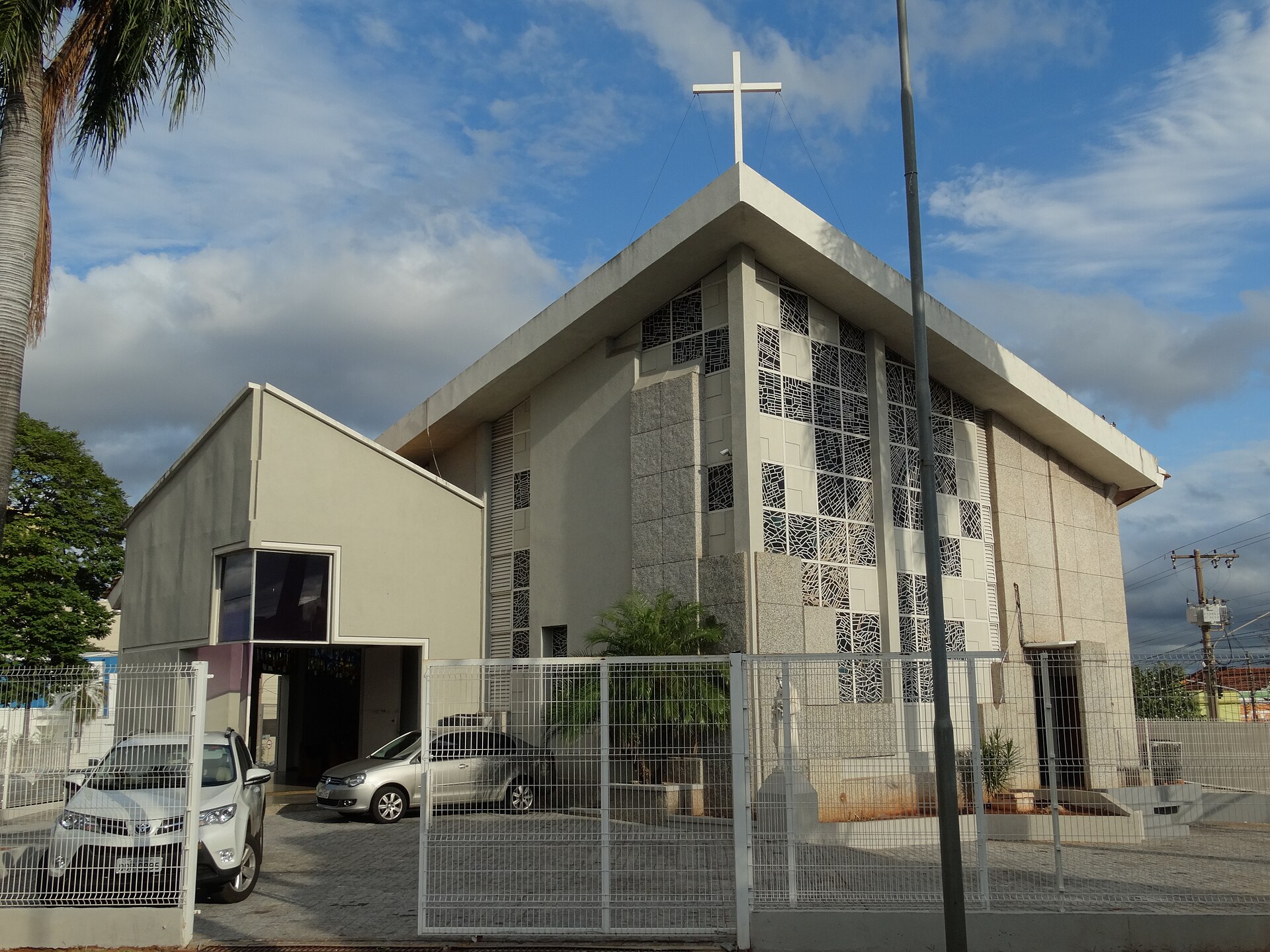 Imagem de referência de Catedral Metropolitana Nossa Senhora da Abadia e Santo Antônio, descrito nos dados abertos como igreja em Campo Grande, Brasil