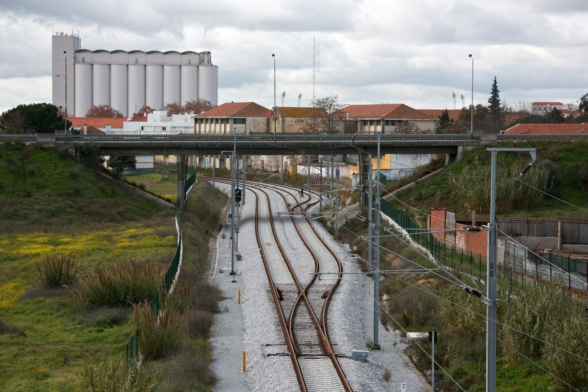 Imagem de referência de Ramal de Reguengos, descrito nos dados abertos como linha ferroviária entre Évora e Reguengos, Portugal