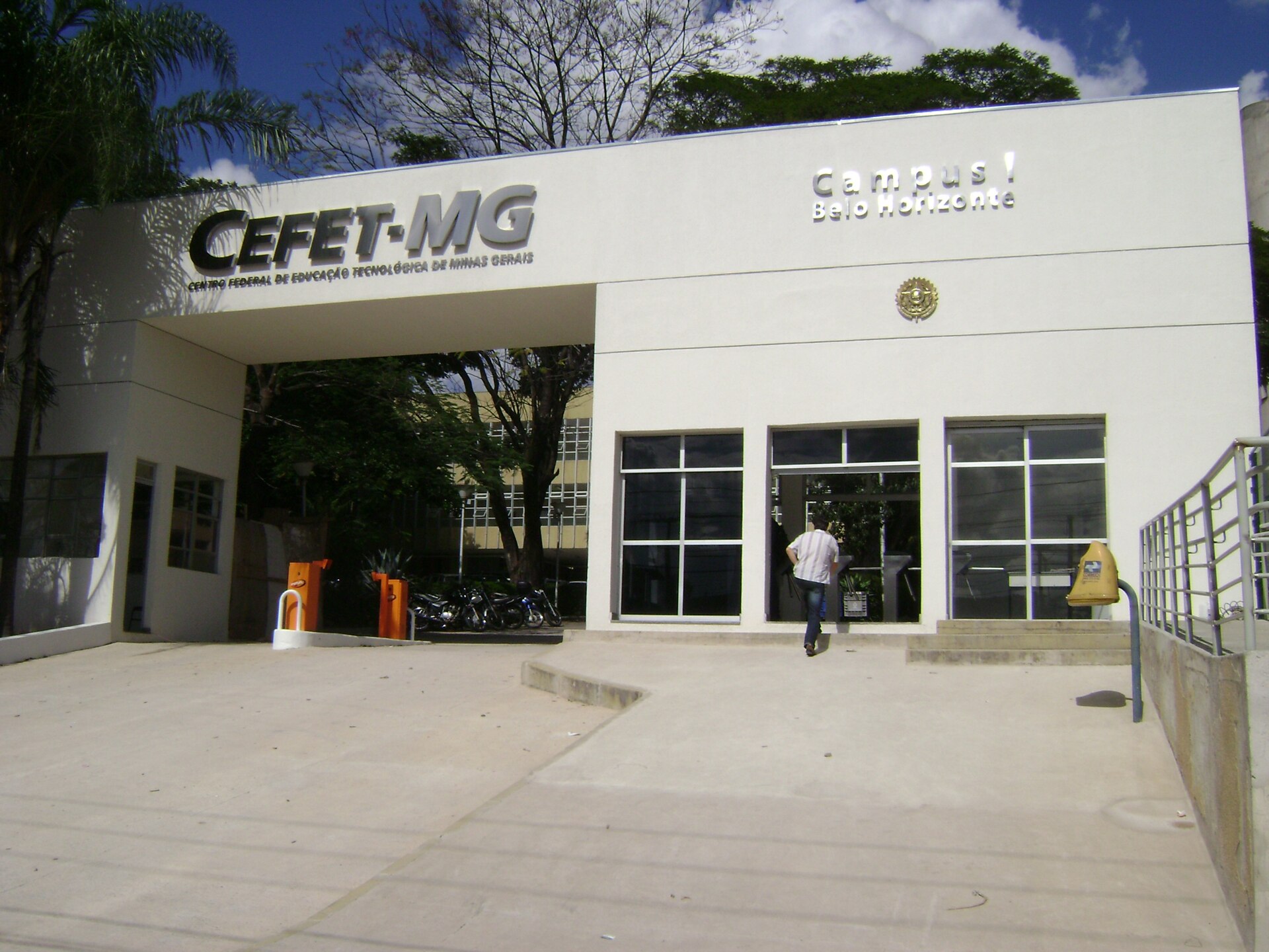 Imagem de referência de Centro Federal de Educação Tecnológica de Minas Gerais, descrito nos dados abertos como instituição de educação, ciência e tecnologia pública federal brasileira no estado de Minas Gerais