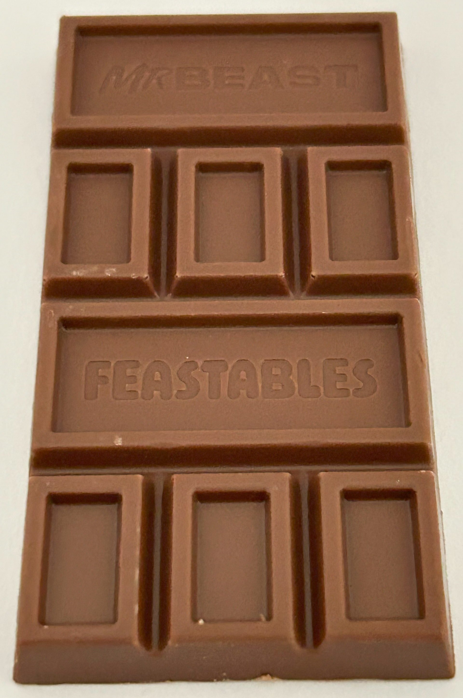 Imagem de referência relacionada a Feastables, item descrito como marca de chocolate estadunidense