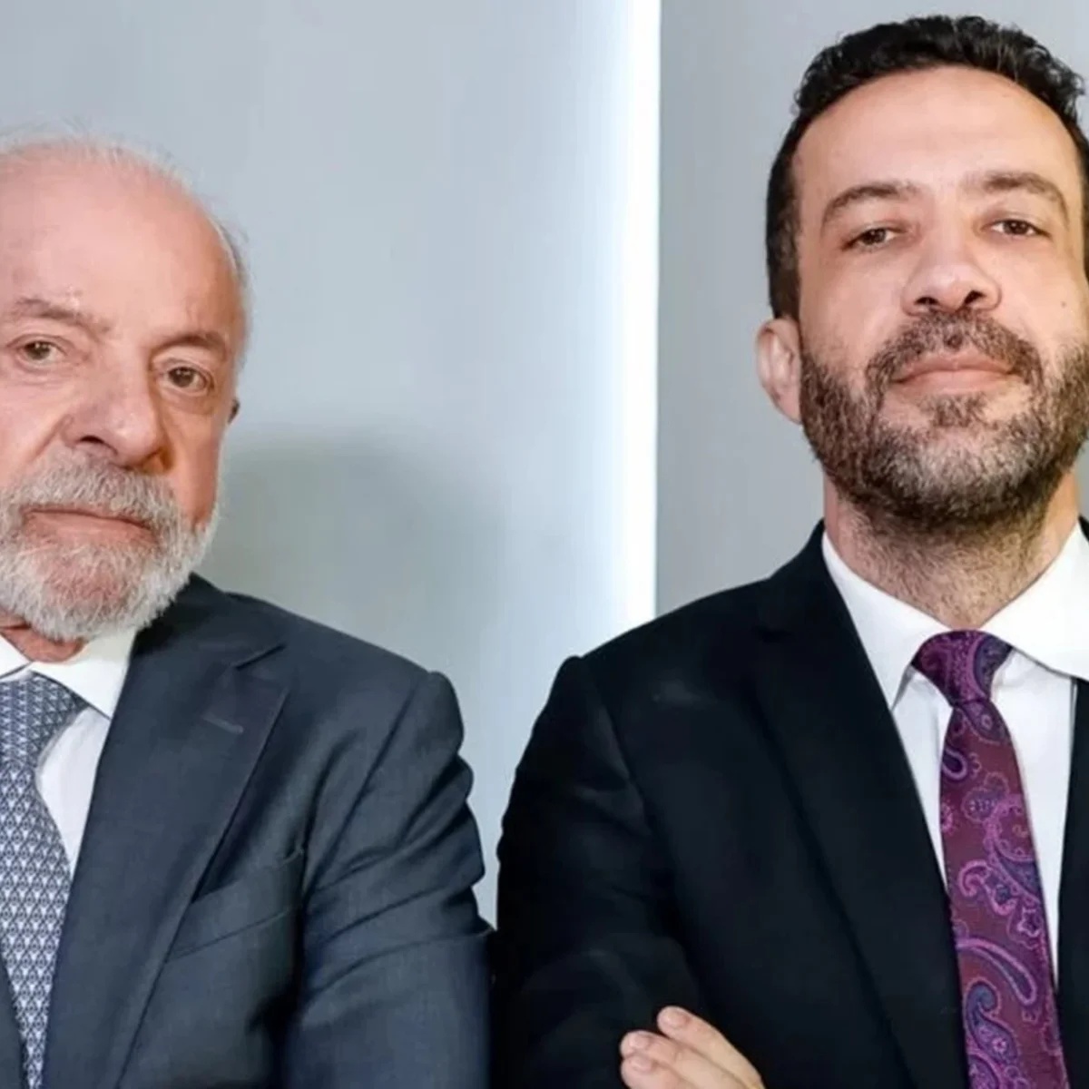 "Exército do Lula": canal no WhatsApp chega a 10 milhões de seguidores