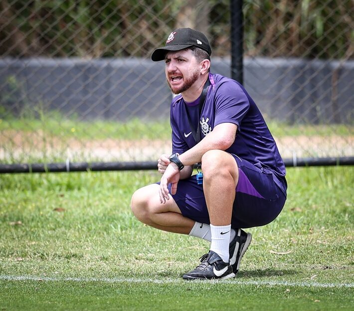 Quem é William Batista, técnico do sub-20 que comandará o Corinthians contra o Palmeiras