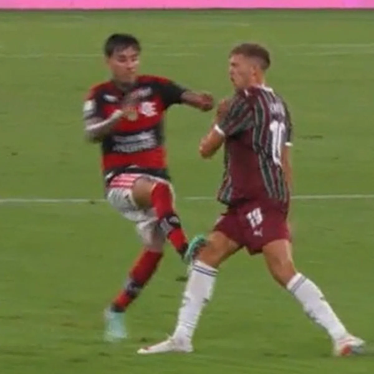 Erick Pulgar e presidente do Flu são absolvidos pelo STJD após clássico
