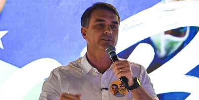O candidato à Presidência da República pelo PL, Flávio Bolsonaro, participa de almoço com prefeitos e vereadores no espaço de eventos Terraço Notiê, localizado no Shopping Light, no centro de São Paulo (SP), na tarde deste domingo, 11 de outubro de 2026 Foto: ROBERTO SUNGI/ATO PRESS/ESTADÃO CONTEÚDO