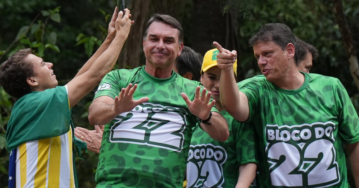 Reunião entre Flávio, Tarcísio e Nikolas selou decisão de não reconhecer resultado da eleição