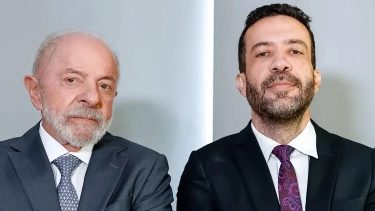 "Exército do Lula": canal no WhatsApp chega a 10 milhões de seguidores