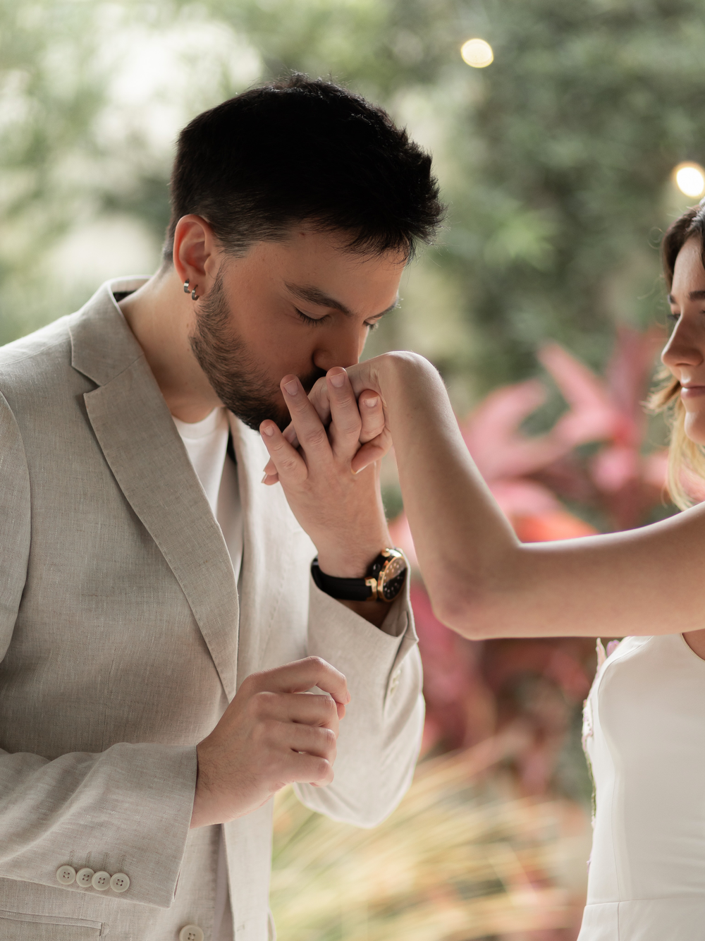 Felipe Neto e Juliane Carvalho oficializam união — Foto: Reprodução/Instagram