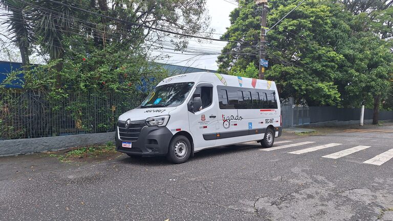 Mudança de local de votação entre escolas a 700m uma da outra divide eleitores na zona norte de SP