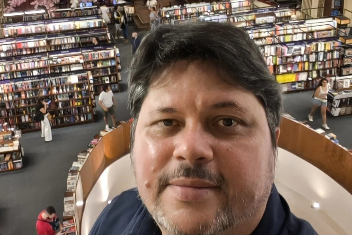 Governo da Argentina deporta jornalista brasileiro crítico de Javier Milei