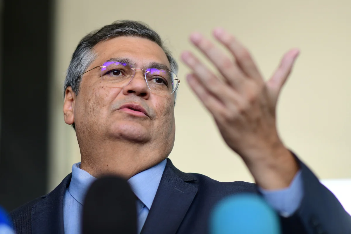 Dino parabeniza vencedores e comemora eleições: "Certeza que outras virão"