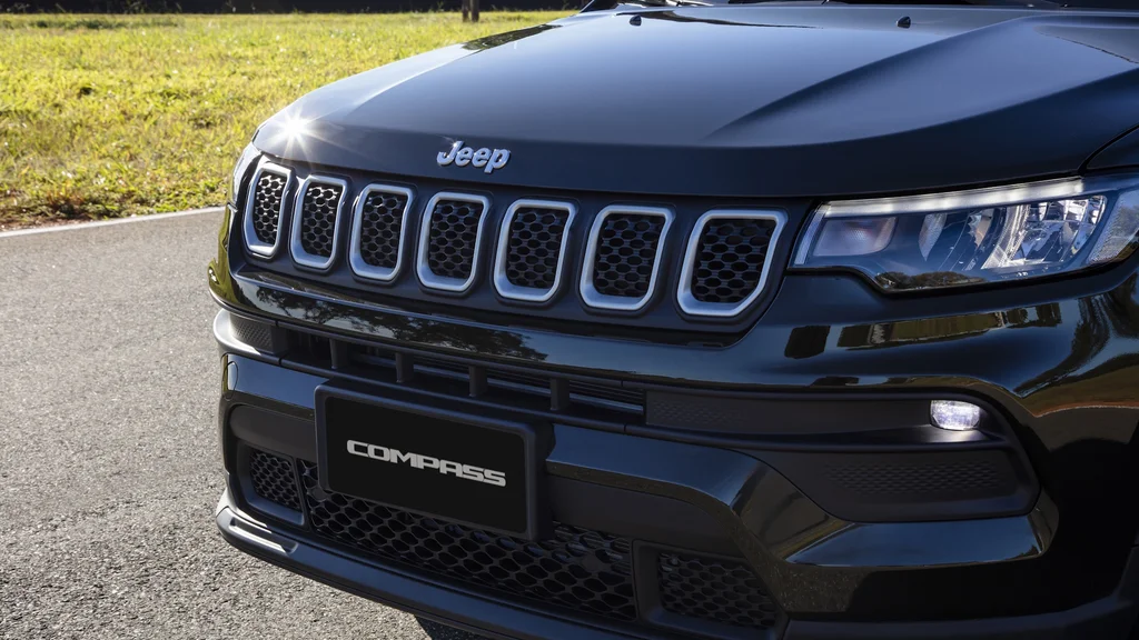 Jeep derruba preços e vende Compass por valor de Renegade