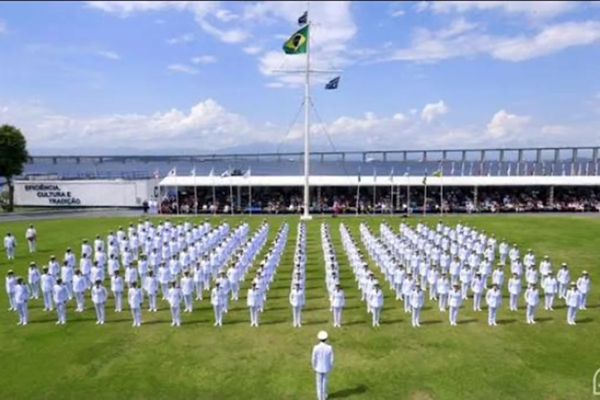 Concurso da Marinha tem 374 vagas com salário inicial de mais de R$ 9 mil