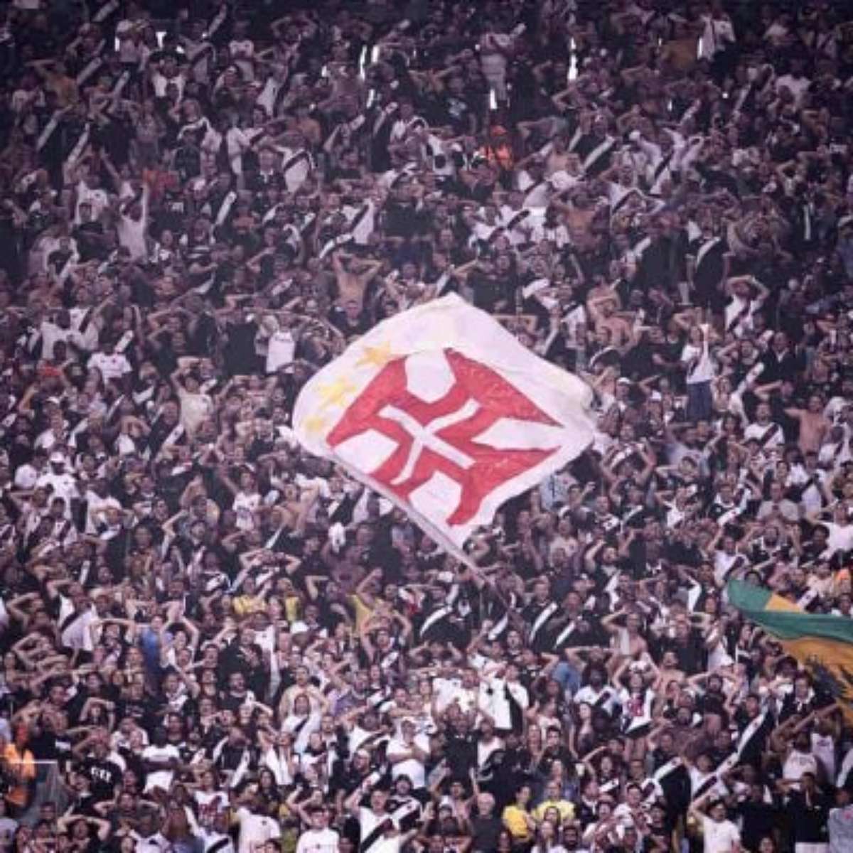Torcida do Vasco esgota ingressos para o Maracanã contra o Boca