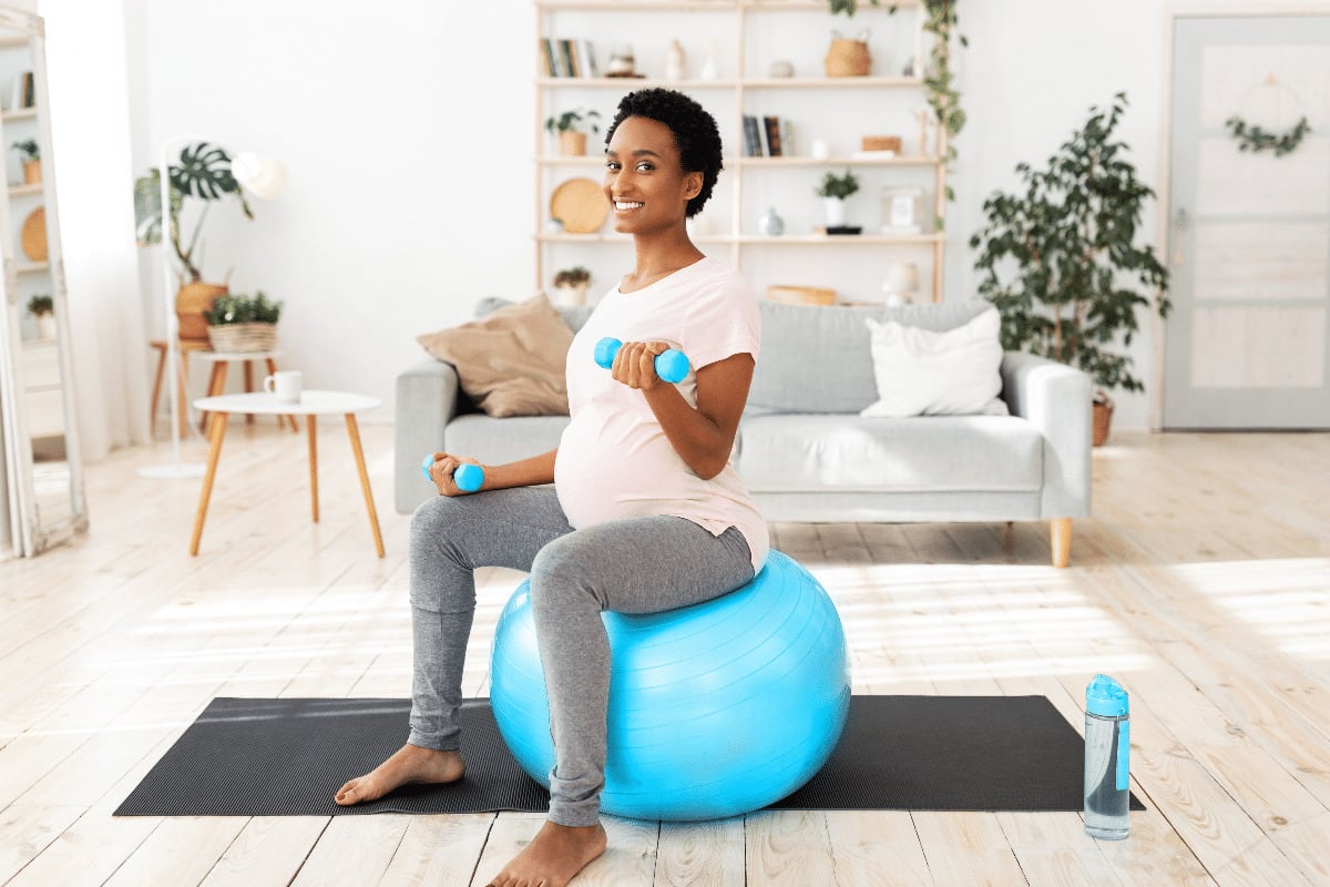 Grávidas podem fazer exercícios físicos? Conheça os benefícios e os cuidados necessários
